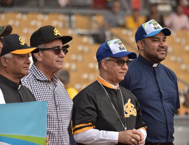 Arzobispo de Santiago gancho primera paparrucha en bisagra de las Águilas