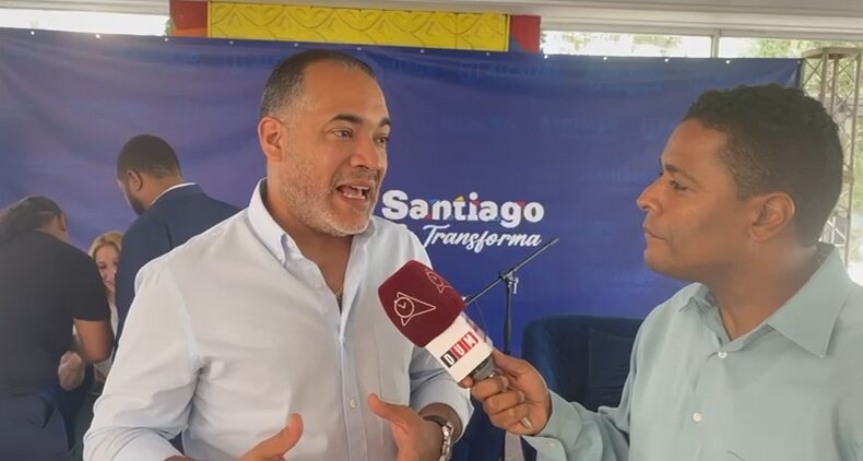 Martínez Brito resalta el encanto de Santiago