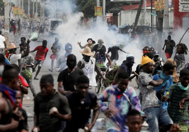Dos encapuchados abren fuego en las calles de Puerto Príncipe