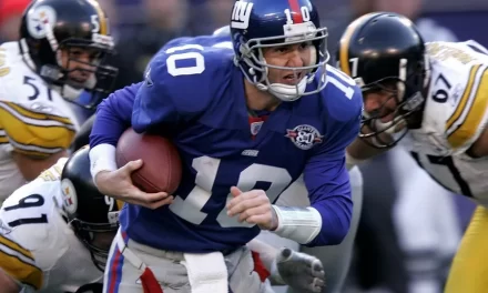 Eli Manning y Vinatieri encabezan la registro de semifinalistas al Salón de la Fama de la NFL