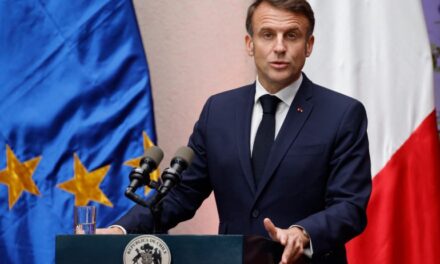 Macron critica a funcionarios haitianos por destitución del primer ministro Garry Conille