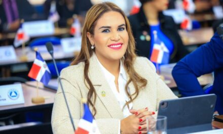 Michelle Ortiz elegida presidenta de la Comisión del Parlacen para 2024-2025
