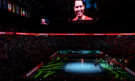 Nadal cierra emocionado una “historia preciosa”