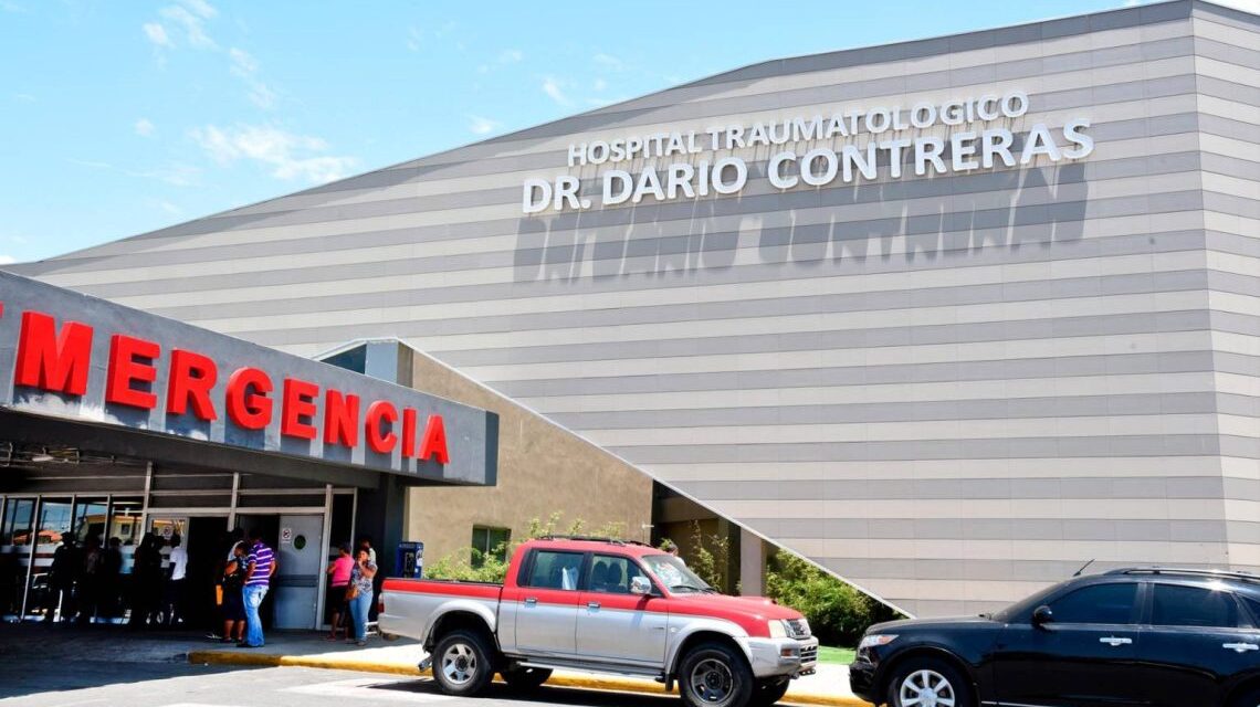 Pareja haitiana agrede a personal médico del Hospital Darío Contreras
