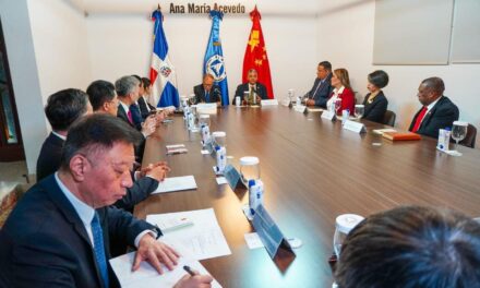 Parlacen y APN de China discuten fortalecimiento de cooperación