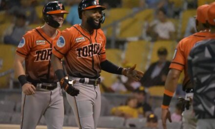 Sandro Fabián firma resolución por US$5.8 millones en Japón