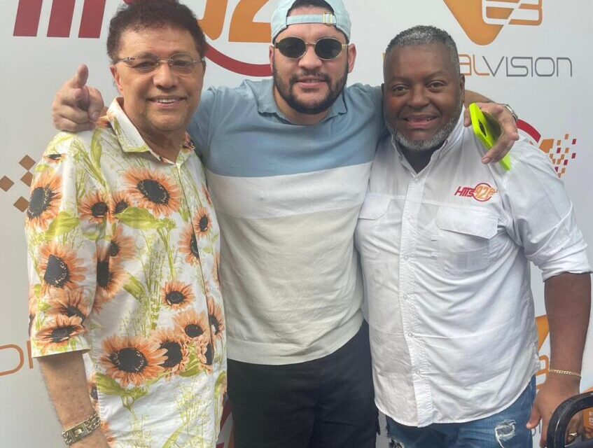 Hits 92.1 Emisora ​​transmite desde Sambil y premia a sus oyentes
