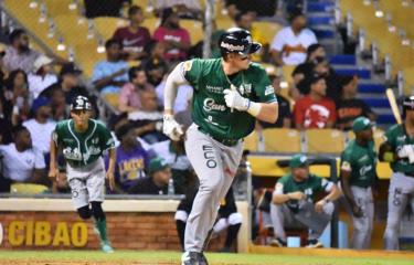 Estrellas Orientales dominan a las Águilas Cibaeñas 10-1 en el Estadio Cibao