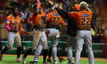Toros remontan frente a el Escogido en el Quisqueya
