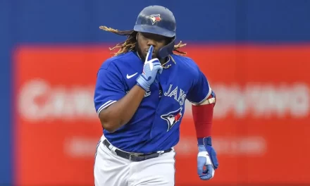 Toronto, en gran dilema por firmar Guerrero Jr.