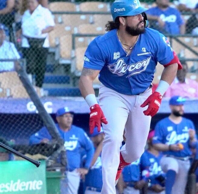 Licey derrota Escogido y extiende su “agonía”