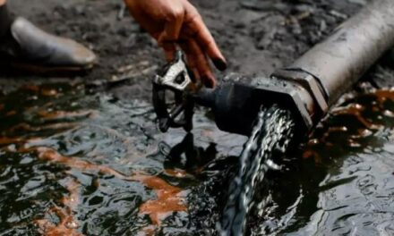 Diputados aprueban esquema de ley que permite a empresas extranjeras explotar petróleo en el país