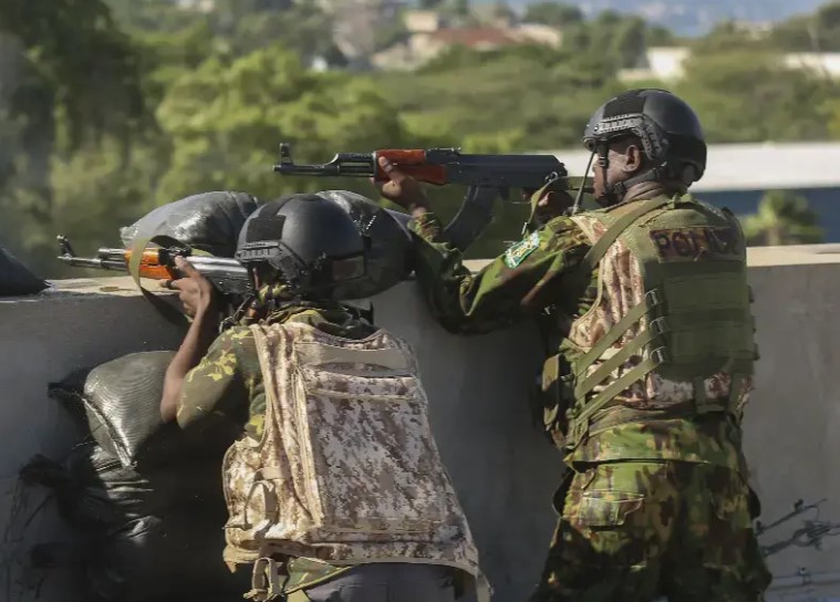 Ataque de pandillas haitianas a minibús deja cinco muertos