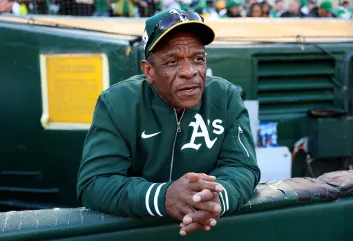 Muere Rickey Henderson, rey de las bases robadas del béisbol