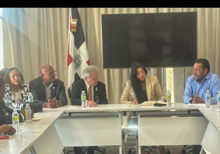 CMD busca justicia en caso Hipólito Medina "el morocho"; Se reúne con Yeni Berenice