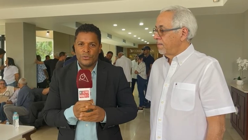 El adiestrado Jochy Sánchez se define como el más ancho acordeonista