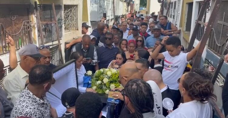 Rafaelito Román es despedido como el más vasto