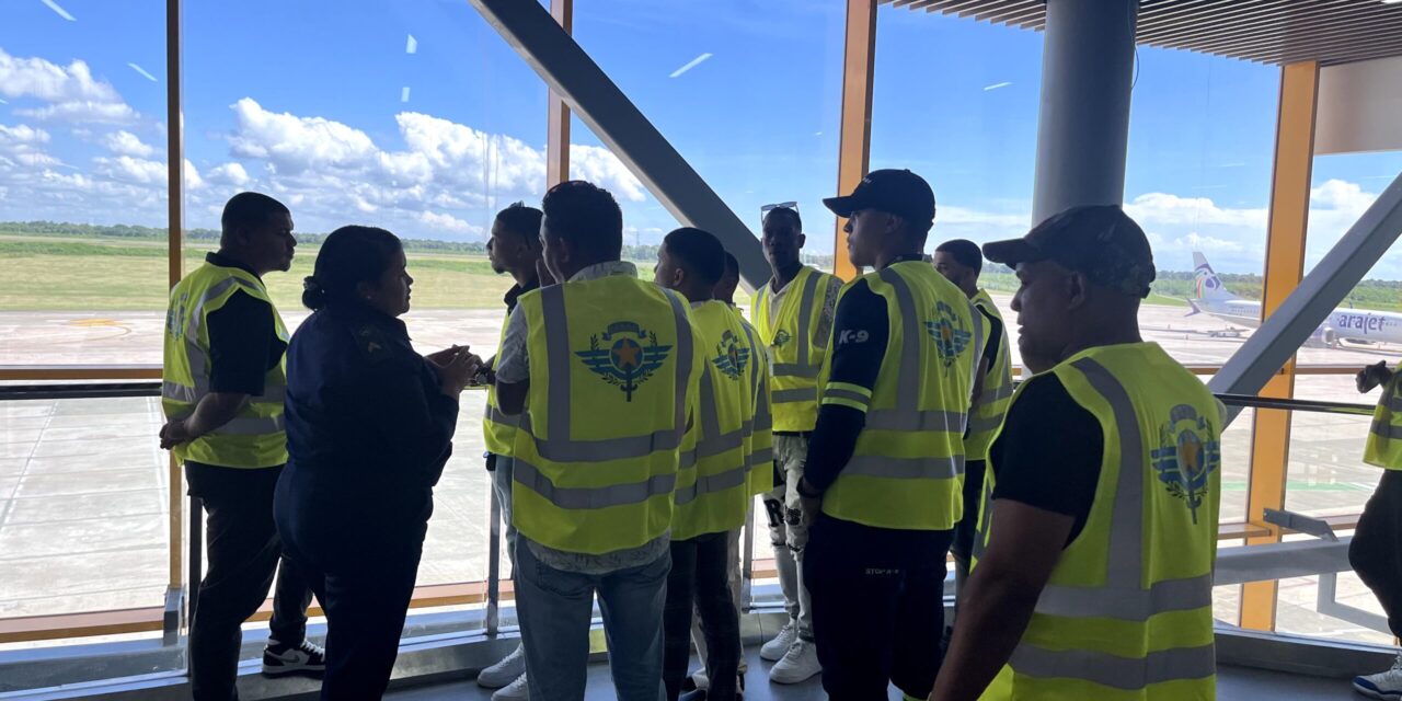 AILA contrata personal adicional para atender el flujo de más de 400.000 pasajeros en diciembre