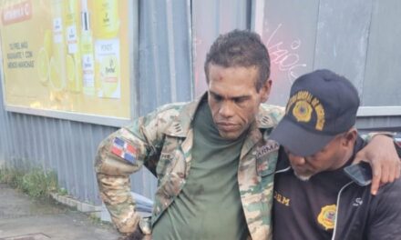 Cuatro extranjeros enfrentarán cargos tras ataque a funcionario de migración