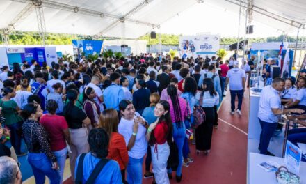 Más de 1.000 jóvenes aspirantes asisten a tercera feria de empleo aeronáutico en República Dominicana
