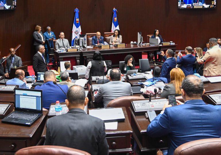 Diputados aprueban reforma a ley de exploración y explotación petrolera