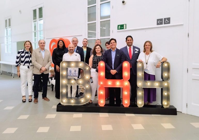El Consulado de República Dominicana promociona al país como líder manufacturero en el Barcelona Health Hub