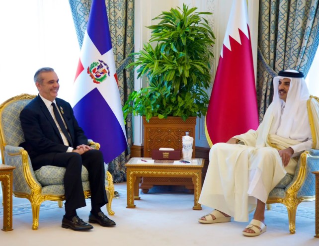 Emir de Qatar expresa interés en trastornar en República Dominicana