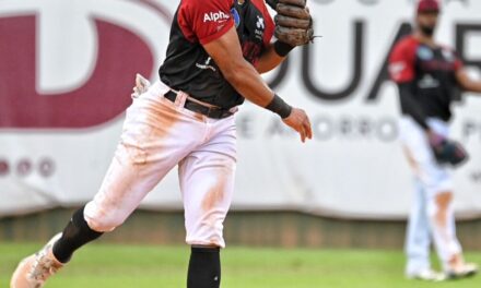 Gigantes derrotan a las Águilas y mantienen viva su lucha por la clasificación