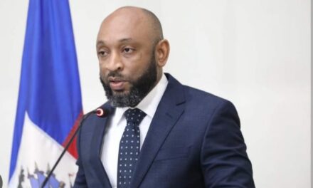 Ministro de Salud haitiano destituido tras incidente en el que mueren dos periodistas y un policía