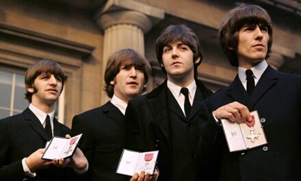 Unos 300 documentos legales sobre el final de Los Beatles se venden por casi 11.000 euros