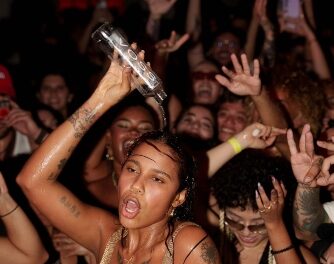 Tokischa llega por primera vez a Brasil y comparte con sus fans