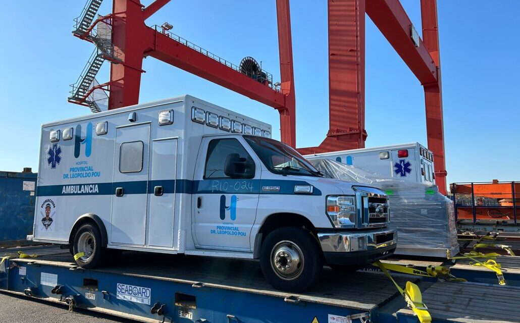 Beisbolista dona tres ambulancias a hospitales de Samaná