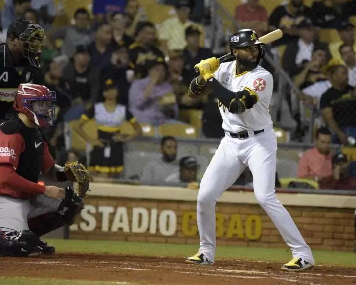 Águilas ganan cuarto en renglón al vencer a Leones y miran de cerca el segundo emplazamiento