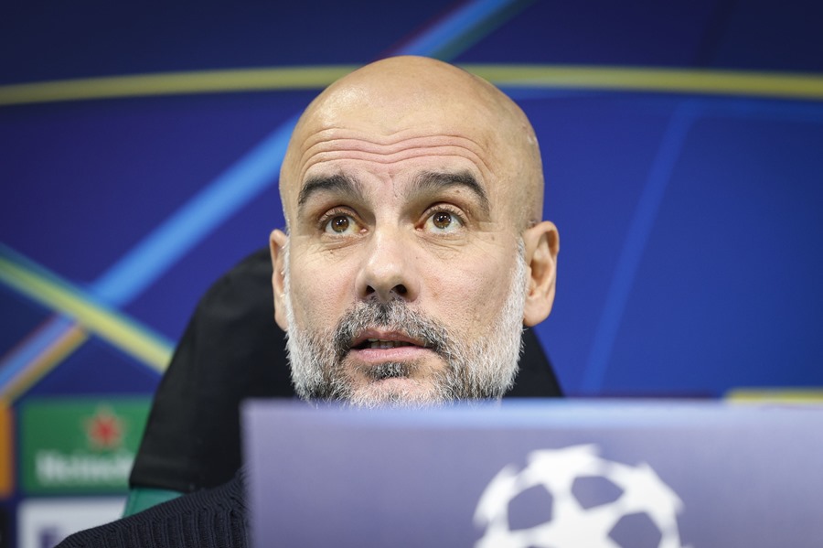 Guardiola aboga por plantillas de 45 ó 50 jugadores por el exceso de partidos