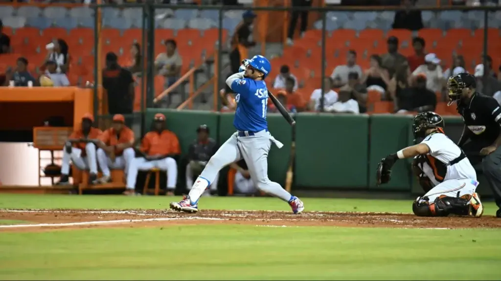 Los Tigres del Licey consiguen otra vencimiento frente a los Toros del Este