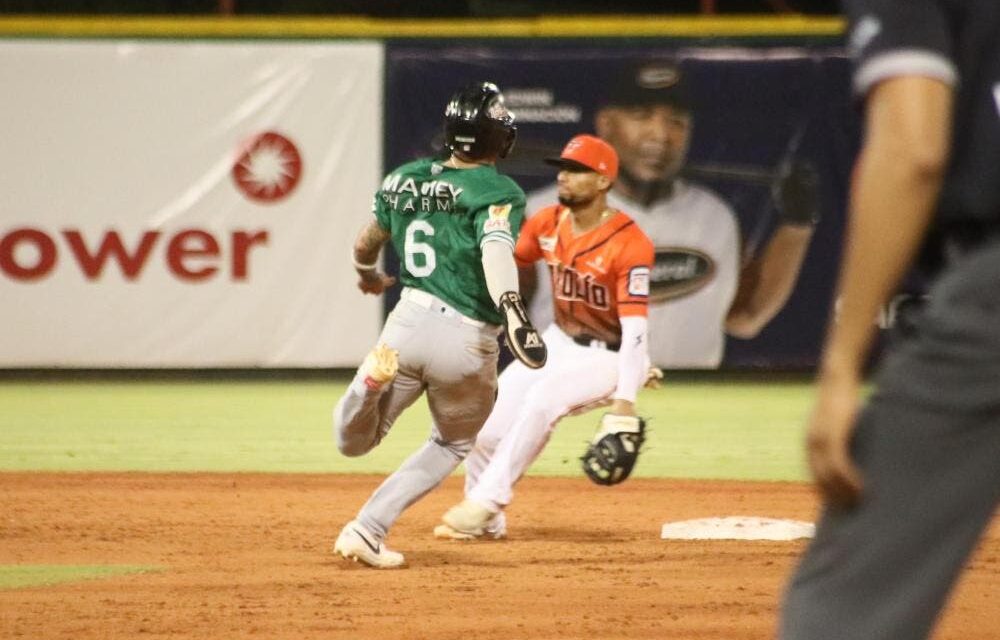 Estrellas se imponen a los Toros en el Corral