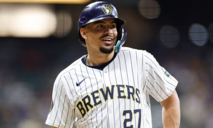 Willy Adames firma histórico convenio de siete abriles y US$182 millones con los Gigantes