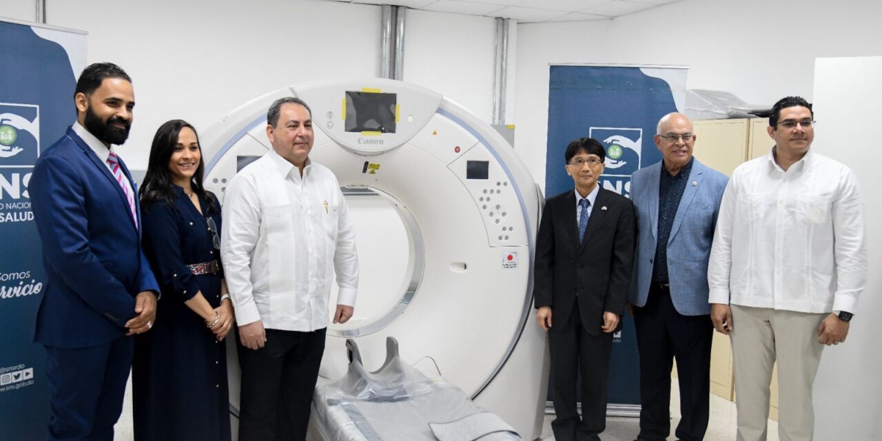 El Ministerio de Salud y SNS reciben un tomógrafo donado por el Gobierno de Japón