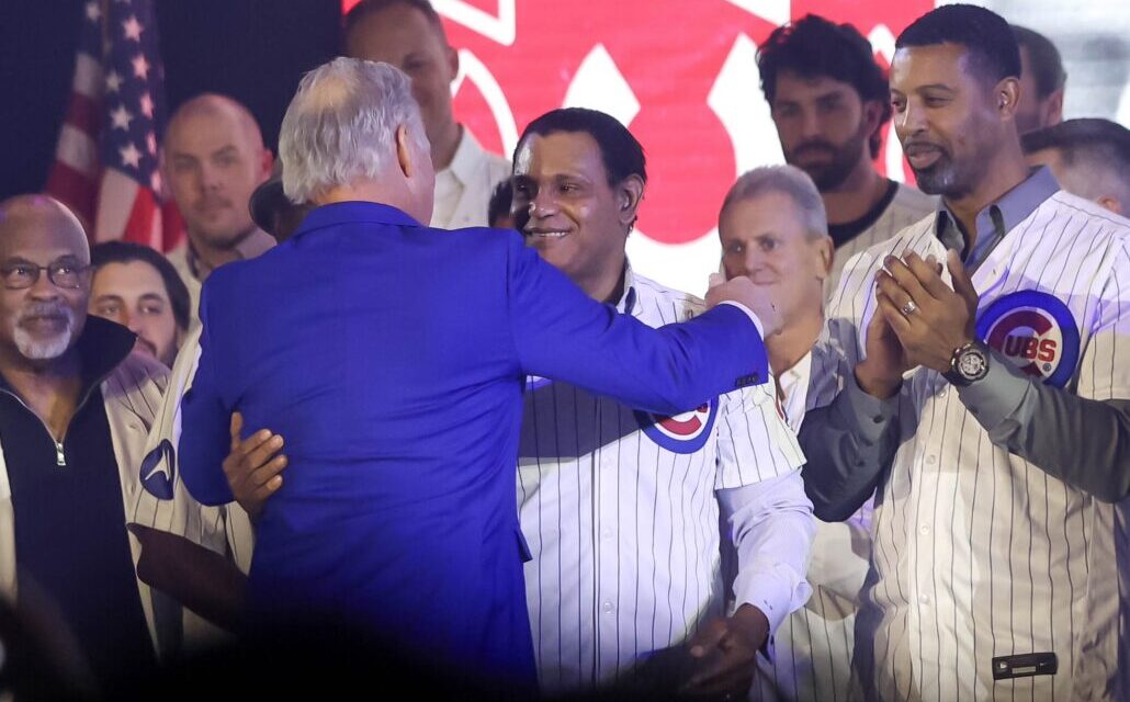 Cálida bienvenida a Sammy Sosa en su reconciliación con los Cachorros de Chicago