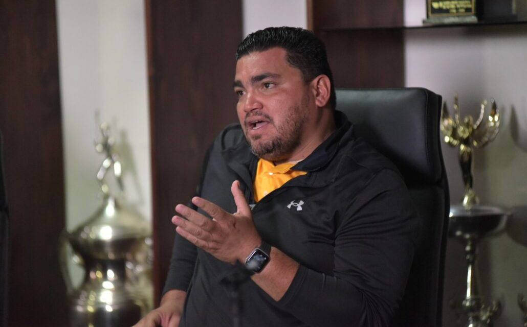 Santo Ovalles renuncia como Gerente General de las Águilas Cibaeñas