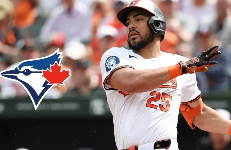 Anthony Santander firma con los Azulejos por 5 temporadas