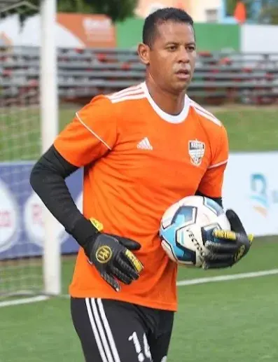 Correa y Lloyd siguen en filas del Cibao FC