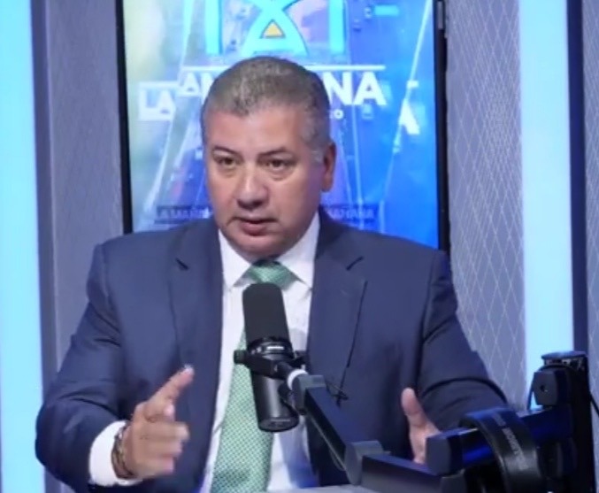 César Fernández dice que la muchedumbre ve a Omar Presidente del país