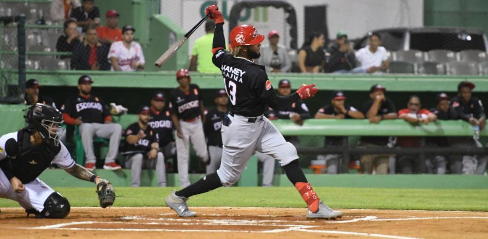 Junior Caminero establece nuevo récord de extrabases en Round Robin con los Leones del Escogido