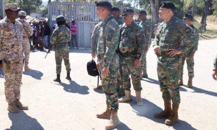 Comandante del Ejército dominicano recorre provincias fronterizas