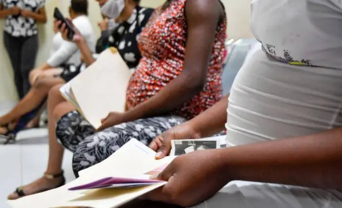 En 50 semanas, 161 muertes maternas y 2.056 lactantes