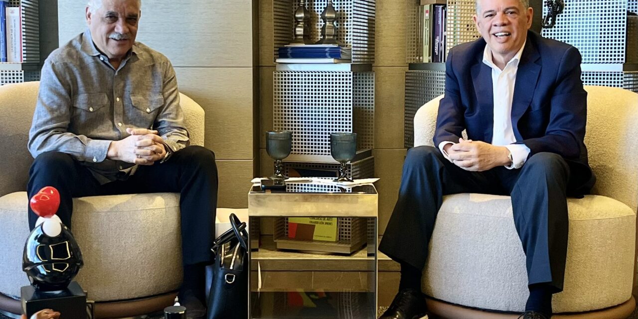 Carlos Amarante Baret se reúne con Miguel Vargas Maldonado