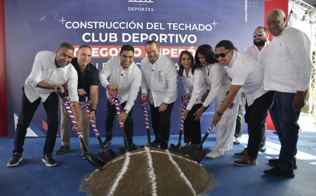 Kelvin Cruz Y José Paliza Dan Inicio A Construcción De Techados En Puerto Plata