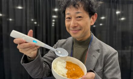 Los dispositivos más extraños presentados en CES 2025 incluyen cucharas eléctricas y televisores portátiles