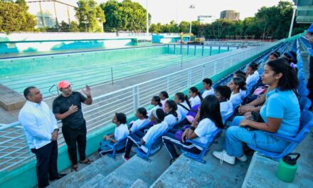 INEFI entrega kits de buceo al Hogar Escuela Mercedes Amiama Blandino